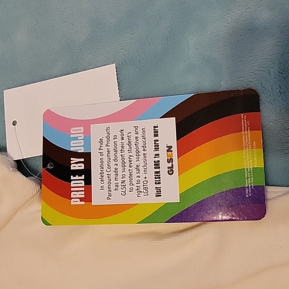 NWT- Pride by JoJo Radiate Love t-shirt - Picture 6 of 6